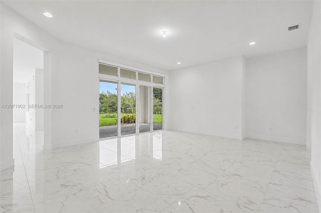 En Venta: $2,325,000 (5 camas, 4 baños, 5318 Pies cuadrados)