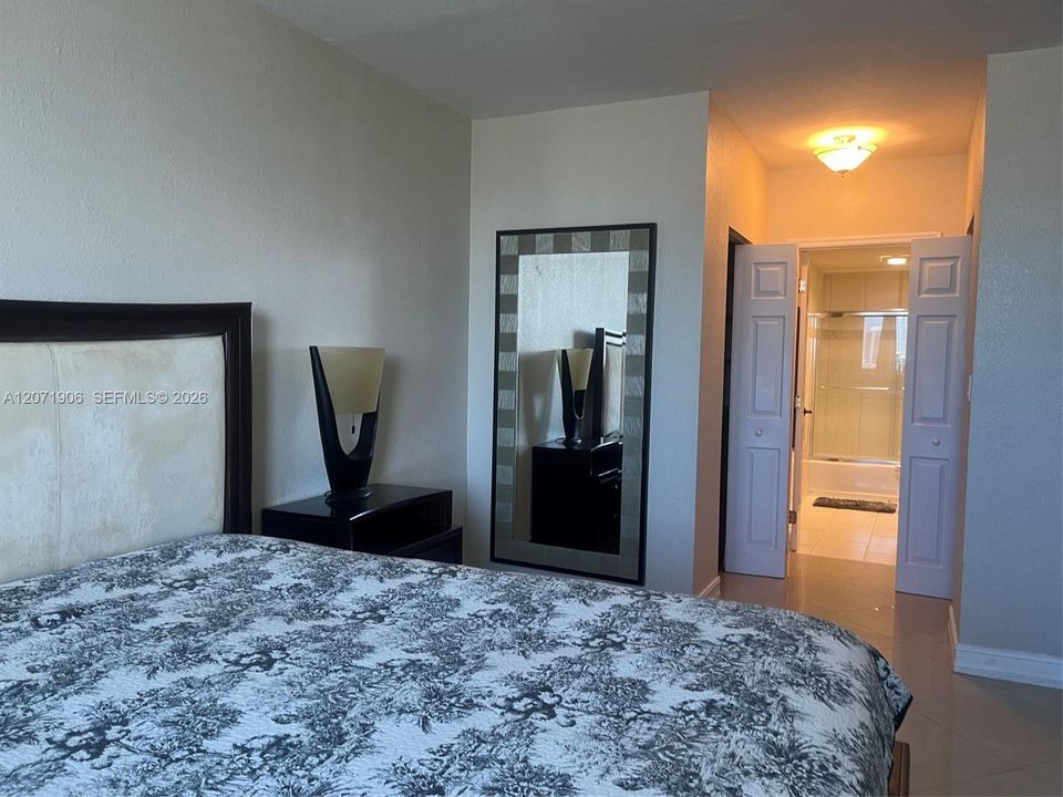 En Venta: $384,600 (2 camas, 2 baños, 1350 Pies cuadrados)