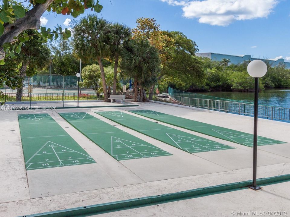 En Venta: $384,600 (2 camas, 2 baños, 1350 Pies cuadrados)