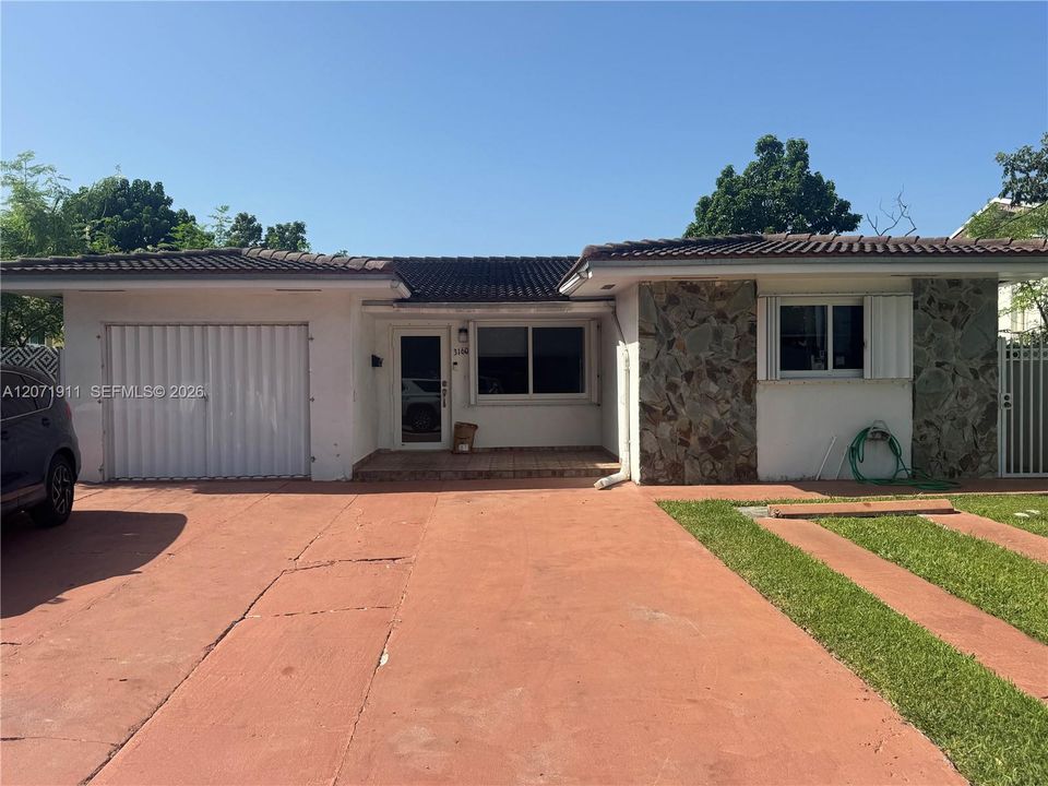 For Rent: $3,500 (3 beds, 2 baths, 2574 Square Feet)