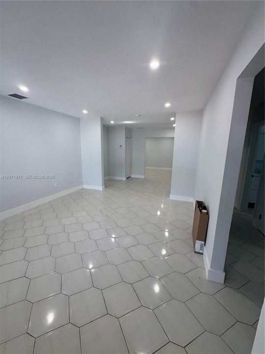 For Rent: $3,500 (3 beds, 2 baths, 2574 Square Feet)