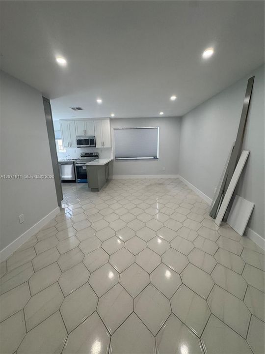 For Rent: $3,500 (3 beds, 2 baths, 2574 Square Feet)