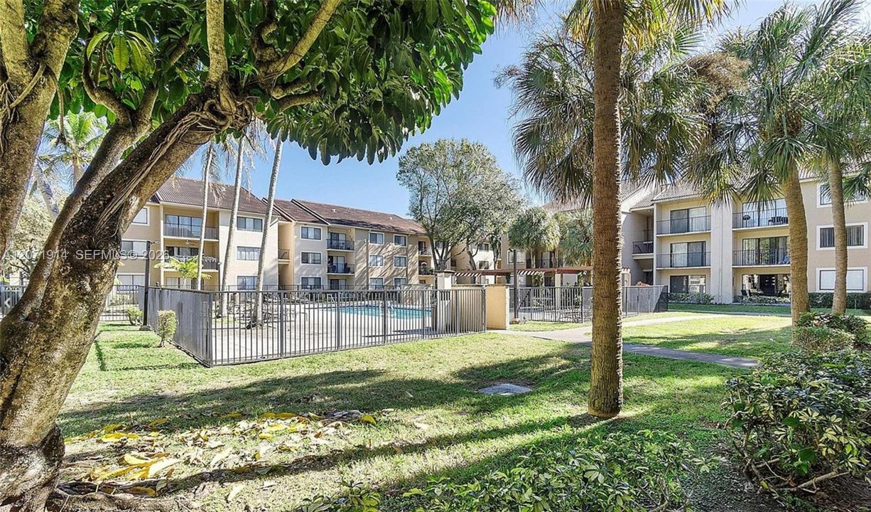 For Rent: $2,500 (3 beds, 2 baths, 1273 Square Feet)