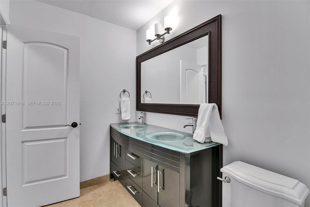 For Sale: $1,749,000 (5 beds, 2 baths, 3031 Square Feet)