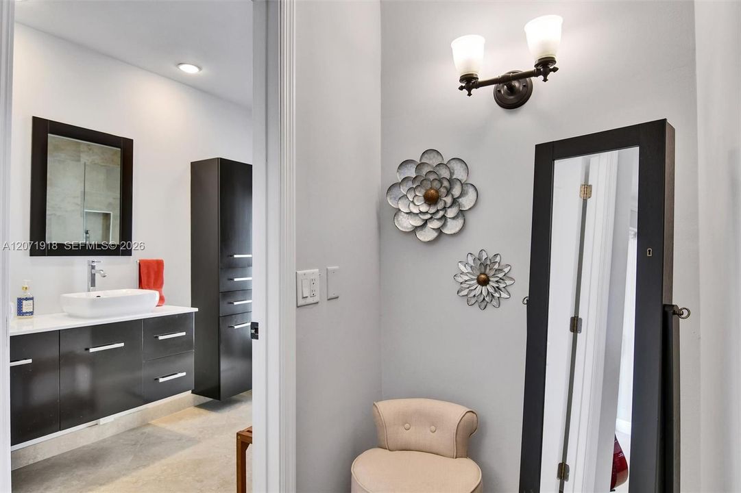 For Sale: $1,749,000 (5 beds, 2 baths, 3031 Square Feet)