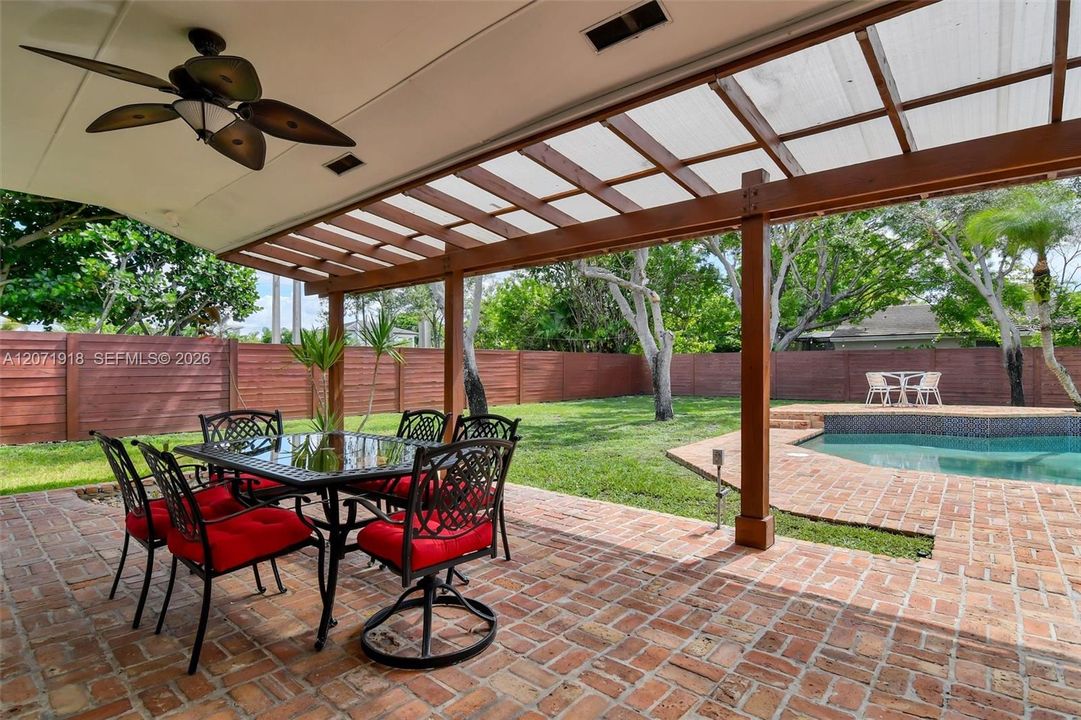 For Sale: $1,749,000 (5 beds, 2 baths, 3031 Square Feet)