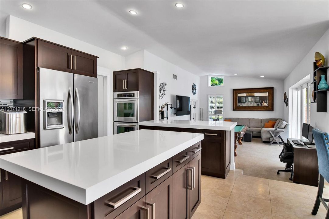For Sale: $1,749,000 (5 beds, 2 baths, 3031 Square Feet)