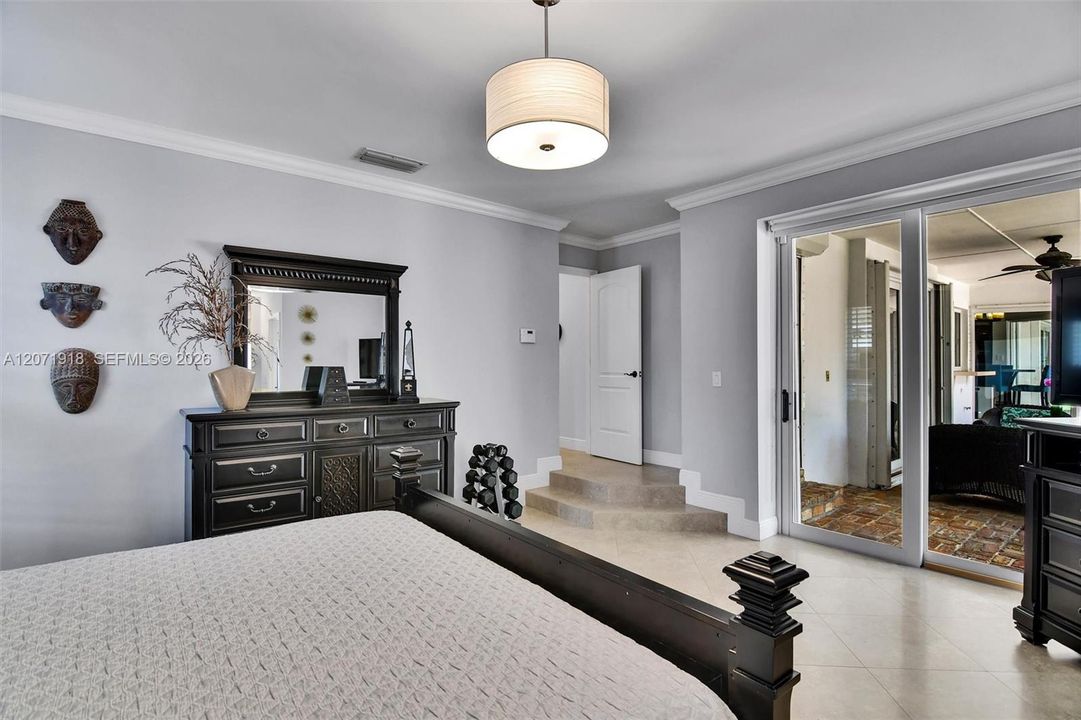 For Sale: $1,749,000 (5 beds, 2 baths, 3031 Square Feet)