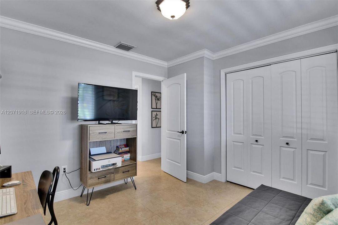 For Sale: $1,749,000 (5 beds, 2 baths, 3031 Square Feet)