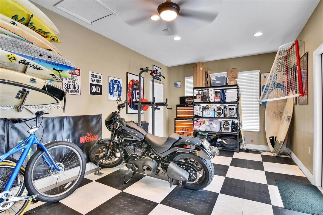 For Sale: $1,749,000 (5 beds, 2 baths, 3031 Square Feet)