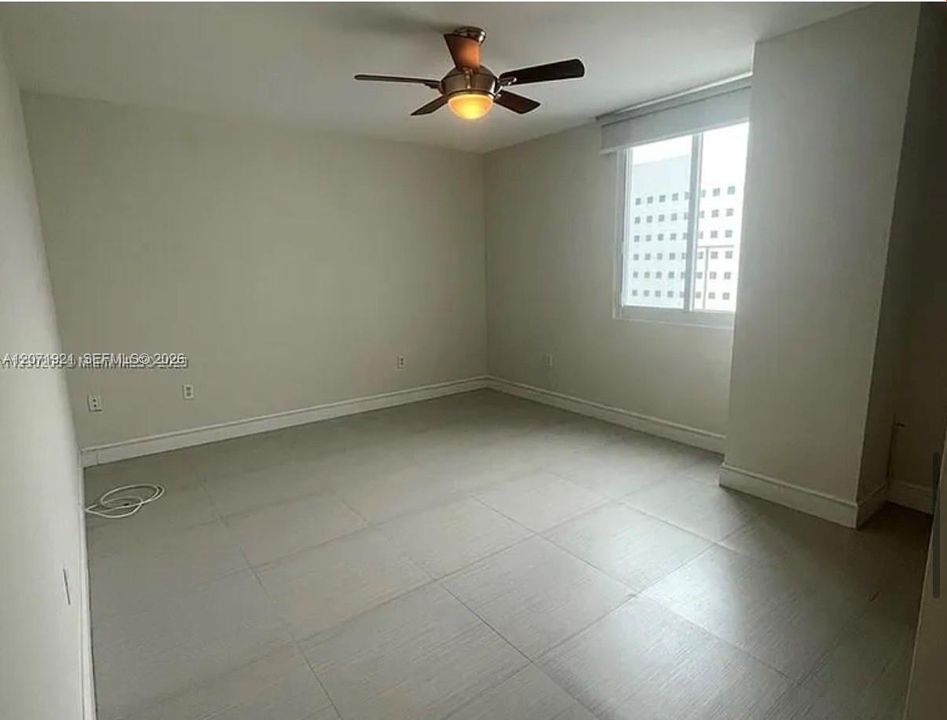 For Rent: $2,499 (1 beds, 1 baths, 689 Square Feet)