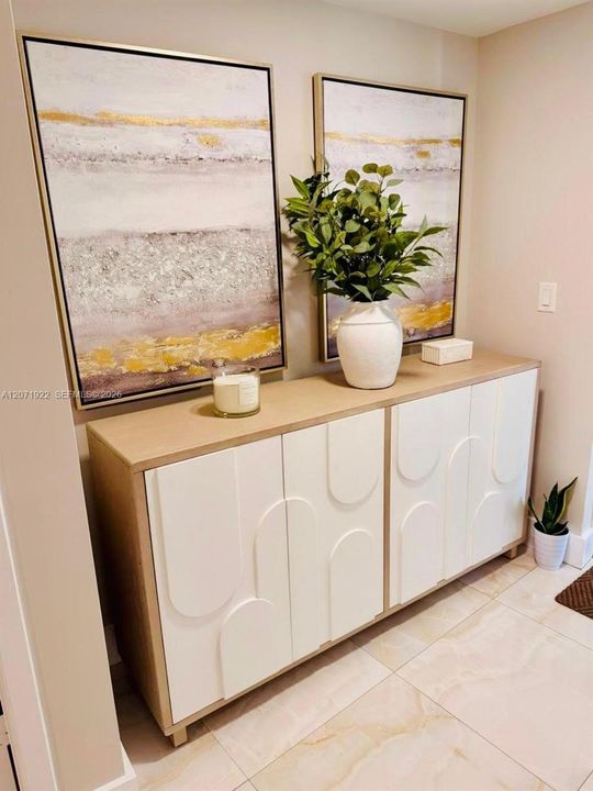 For Rent: $6,500 (2 beds, 2 baths, 1135 Square Feet)