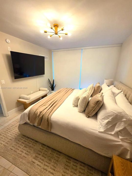 For Rent: $6,500 (2 beds, 2 baths, 1135 Square Feet)