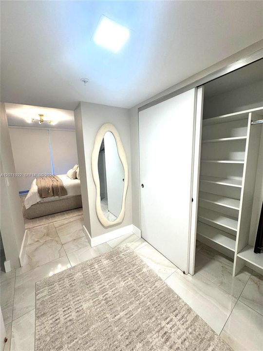 For Rent: $6,500 (2 beds, 2 baths, 1135 Square Feet)