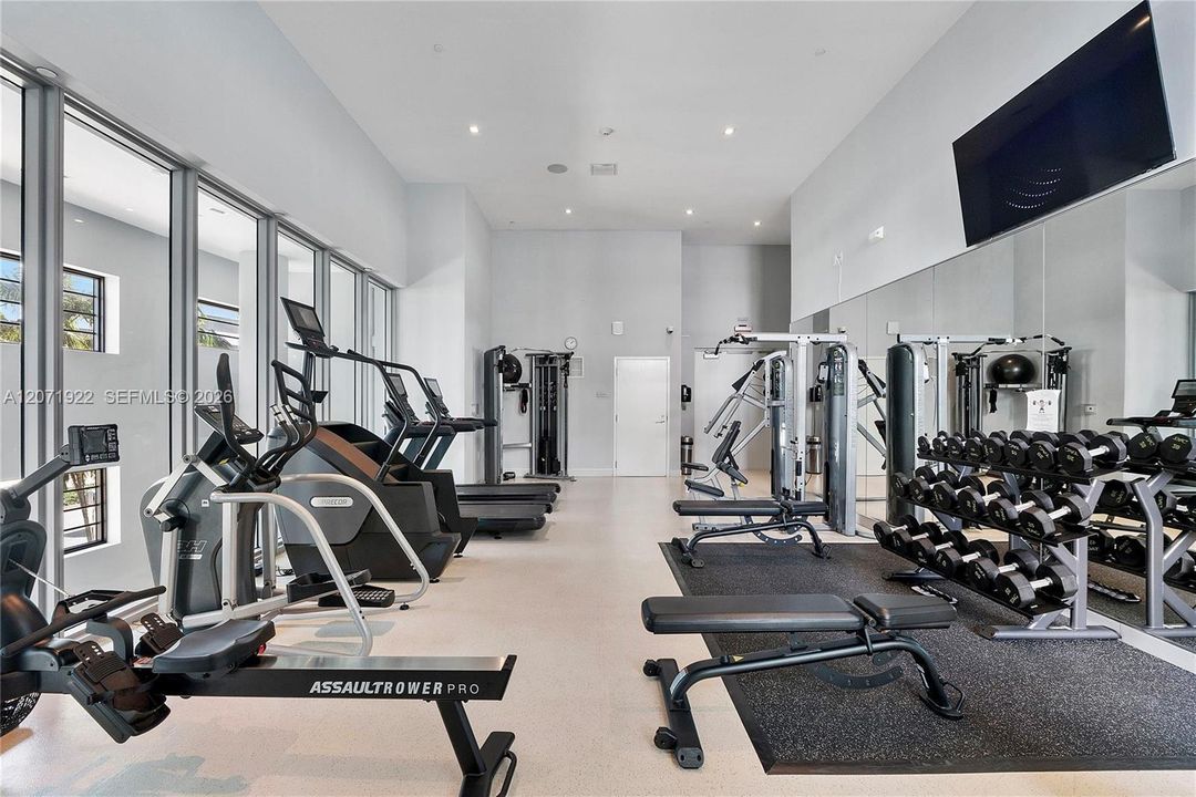 For Rent: $6,500 (2 beds, 2 baths, 1135 Square Feet)