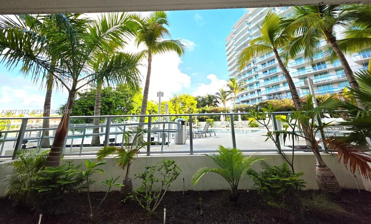 For Rent: $6,500 (2 beds, 2 baths, 1135 Square Feet)