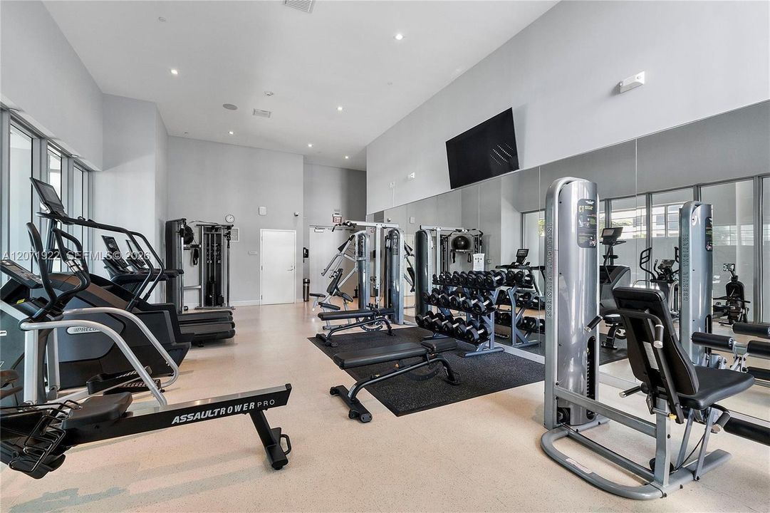 For Rent: $6,500 (2 beds, 2 baths, 1135 Square Feet)