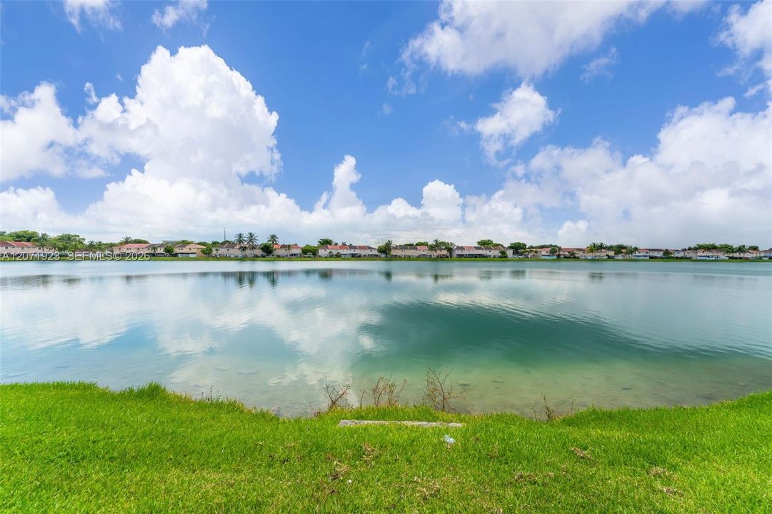 For Sale: $385,900 (3 beds, 2 baths, 1220 Square Feet)