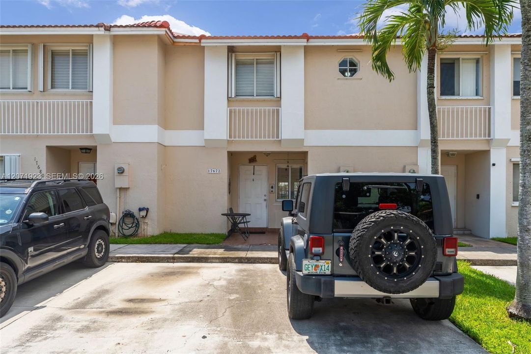 For Sale: $385,900 (3 beds, 2 baths, 1220 Square Feet)
