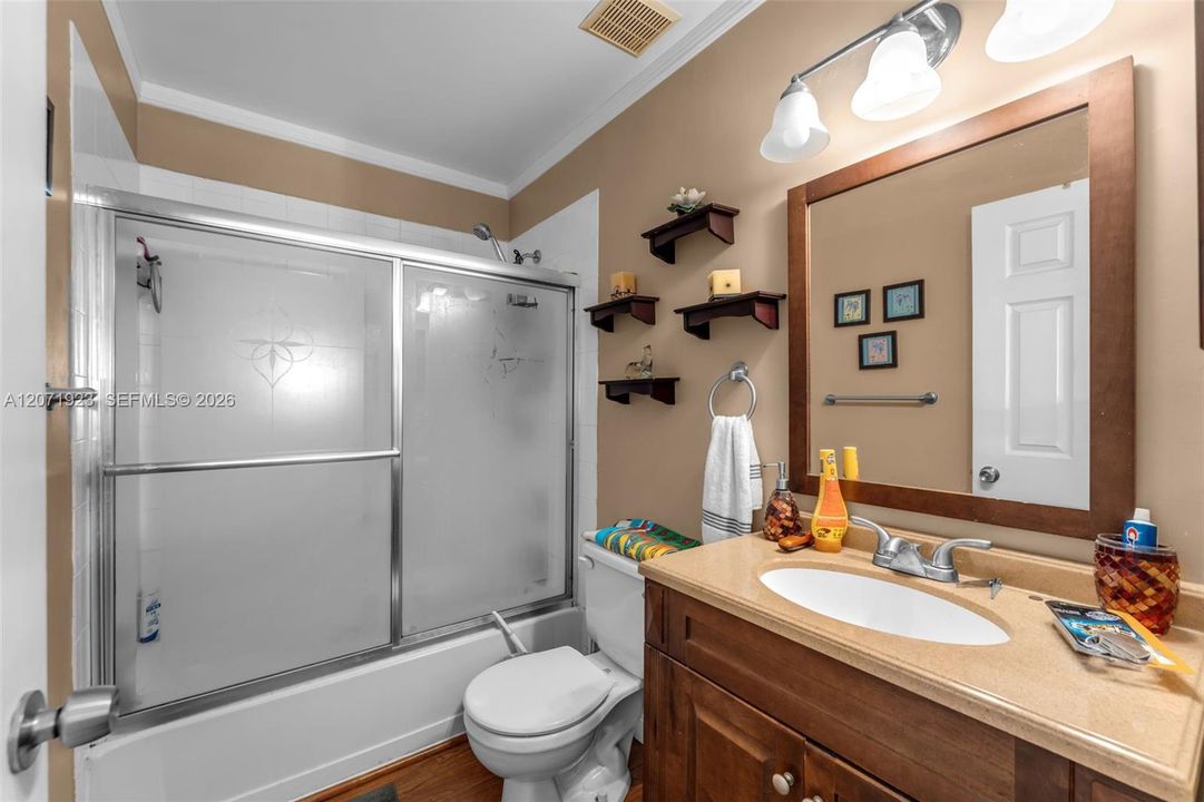 For Sale: $385,900 (3 beds, 2 baths, 1220 Square Feet)