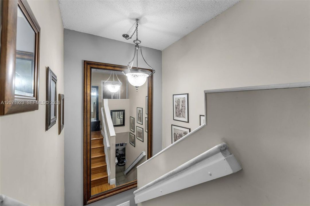For Sale: $385,900 (3 beds, 2 baths, 1220 Square Feet)