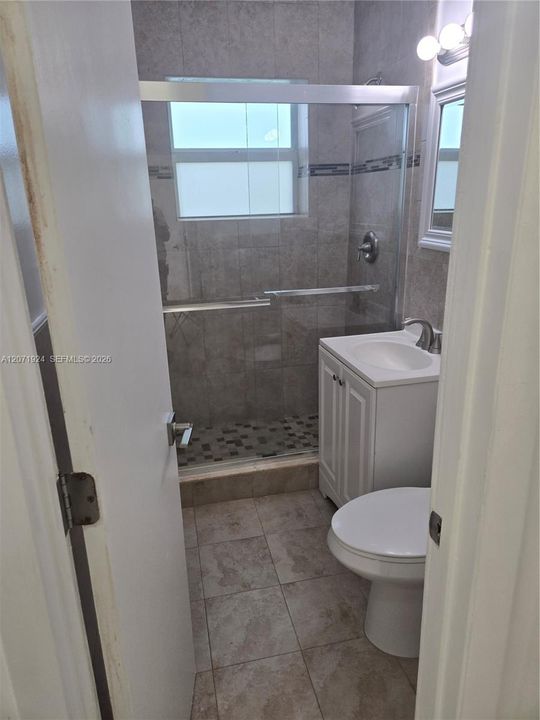 В аренду: $2,300 (2 спален, 1 ванн, 751 Квадратных фут)