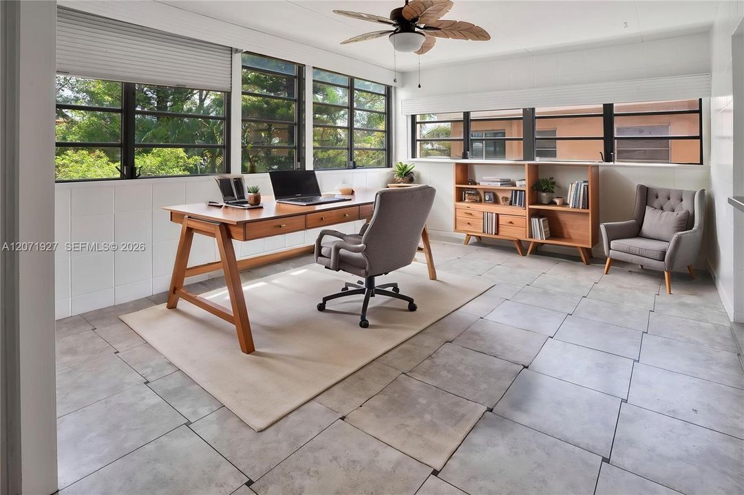 For Rent: $2,300 (2 beds, 2 baths, 1168 Square Feet)