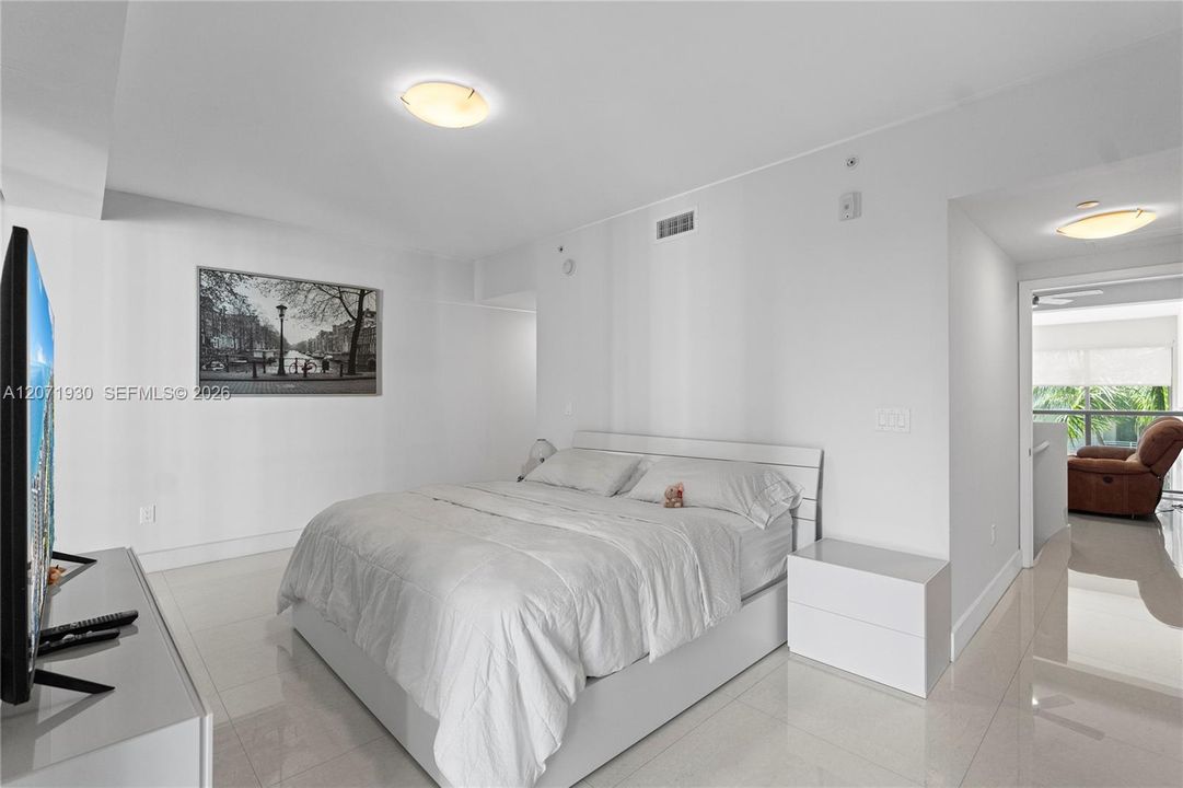 For Sale: $789,000 (2 beds, 2 baths, 1700 Square Feet)