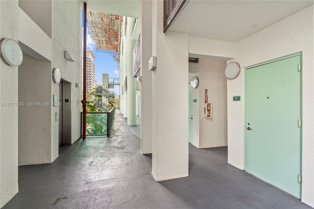 For Sale: $789,000 (2 beds, 2 baths, 1700 Square Feet)