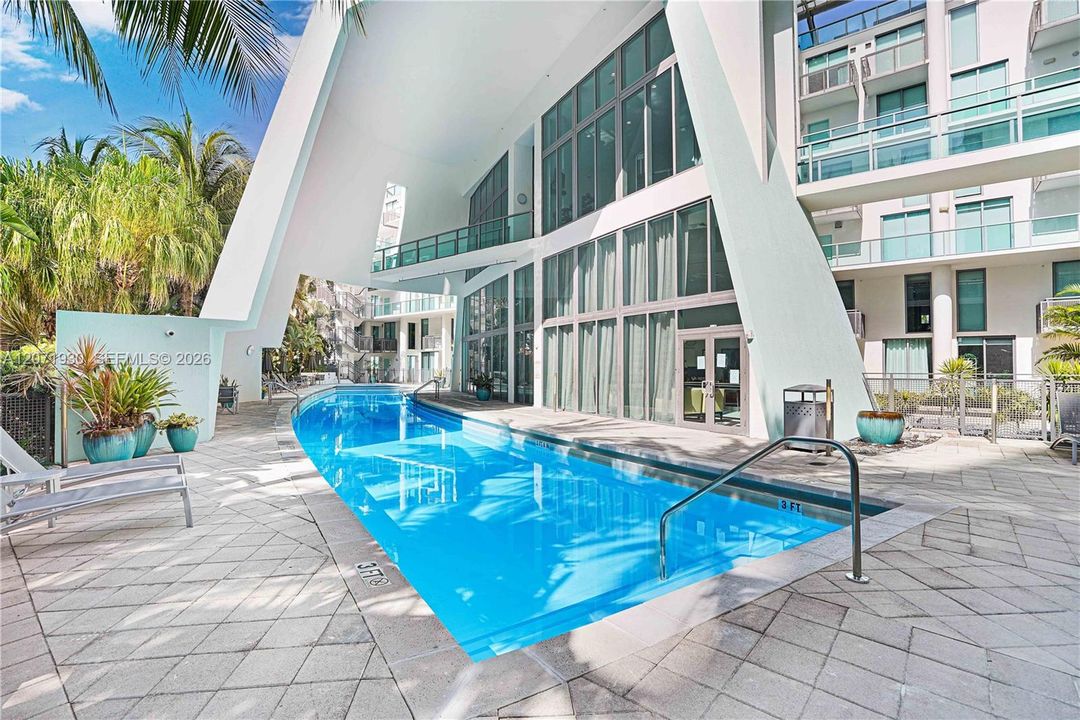 For Sale: $789,000 (2 beds, 2 baths, 1700 Square Feet)