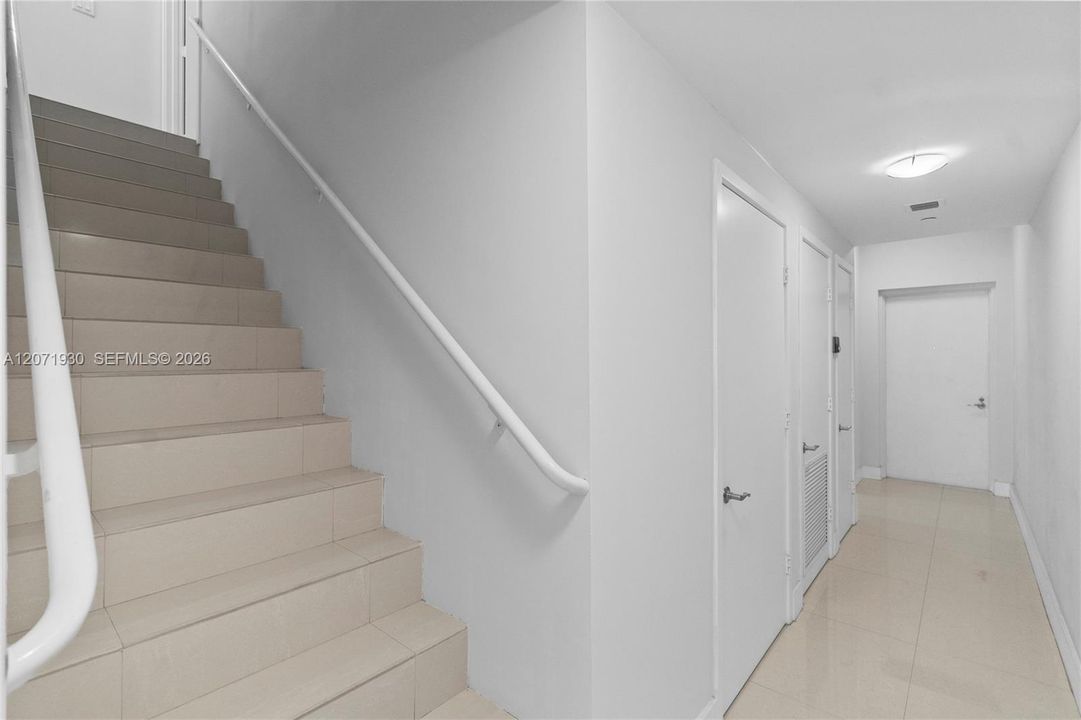 For Sale: $789,000 (2 beds, 2 baths, 1700 Square Feet)