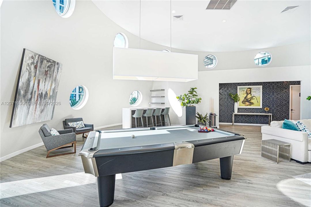 For Sale: $789,000 (2 beds, 2 baths, 1700 Square Feet)