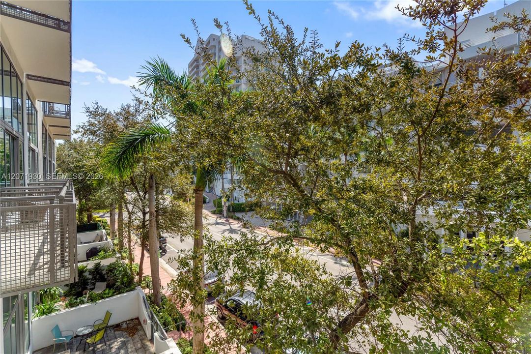 For Sale: $789,000 (2 beds, 2 baths, 1700 Square Feet)