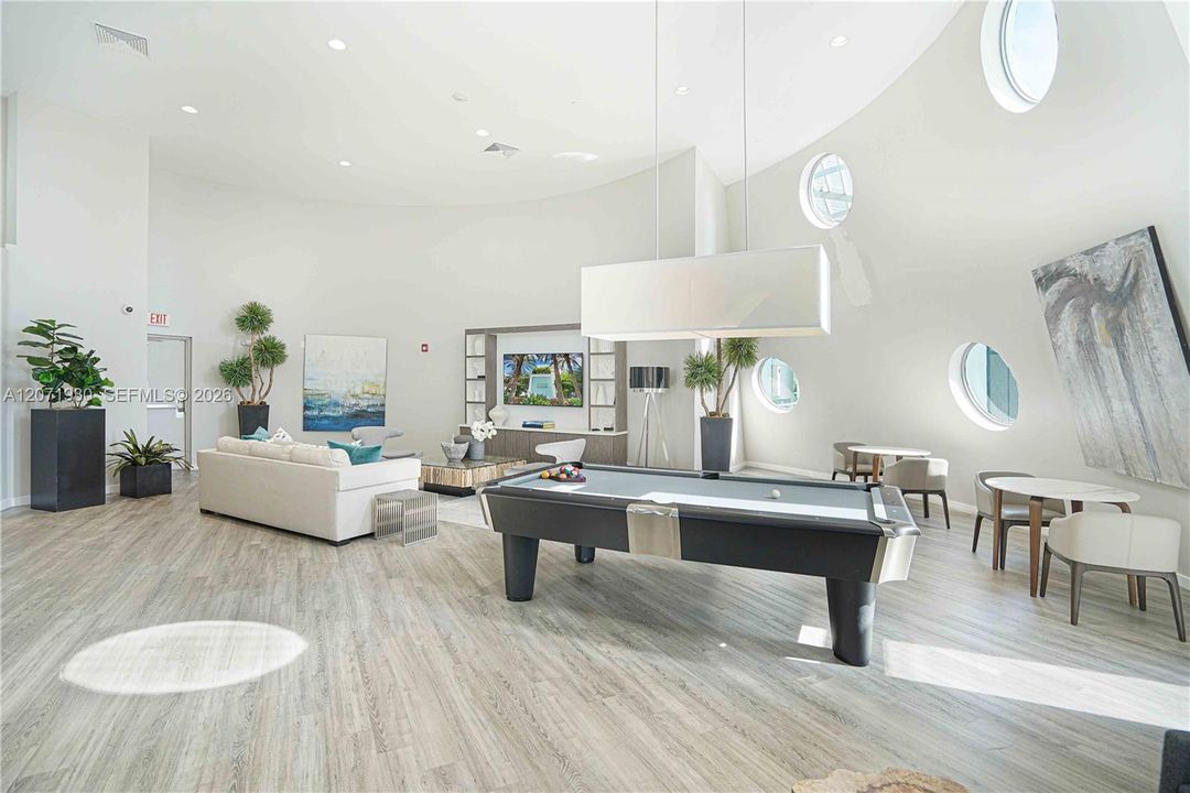 For Sale: $789,000 (2 beds, 2 baths, 1700 Square Feet)