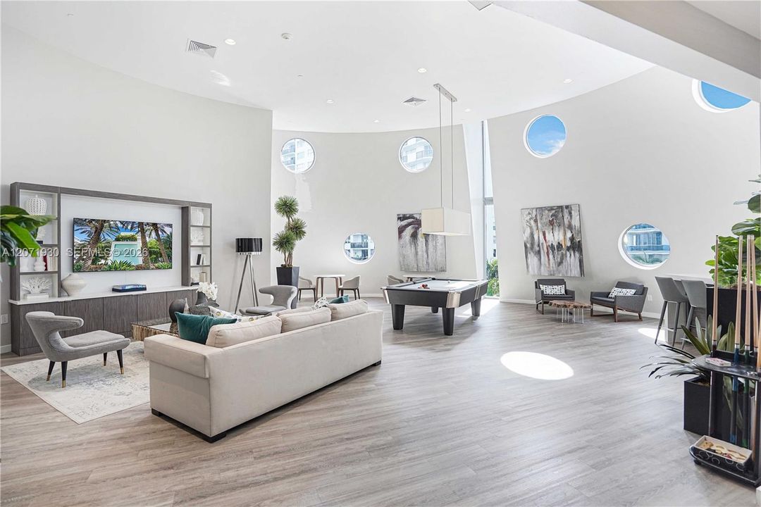 For Sale: $789,000 (2 beds, 2 baths, 1700 Square Feet)