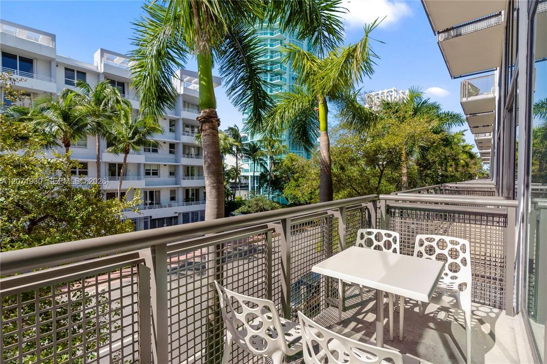For Sale: $789,000 (2 beds, 2 baths, 1700 Square Feet)