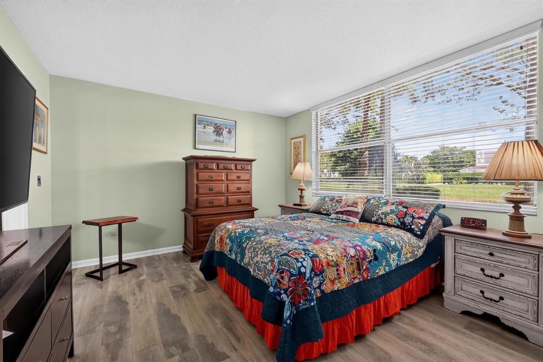 22_14527_Bonaire_Blvd-Bedroom-0027