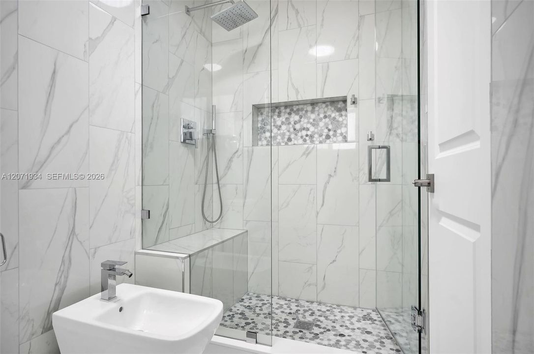 PRIMARY SUITE SHOWER