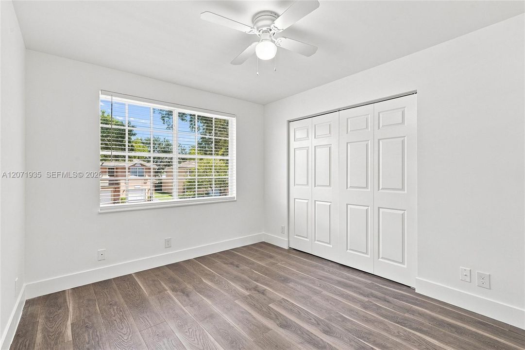For Sale: $410,000 (3 beds, 2 baths, 1624 Square Feet)