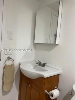 For Sale: $330,000 (2 beds, 2 baths, 830 Square Feet)