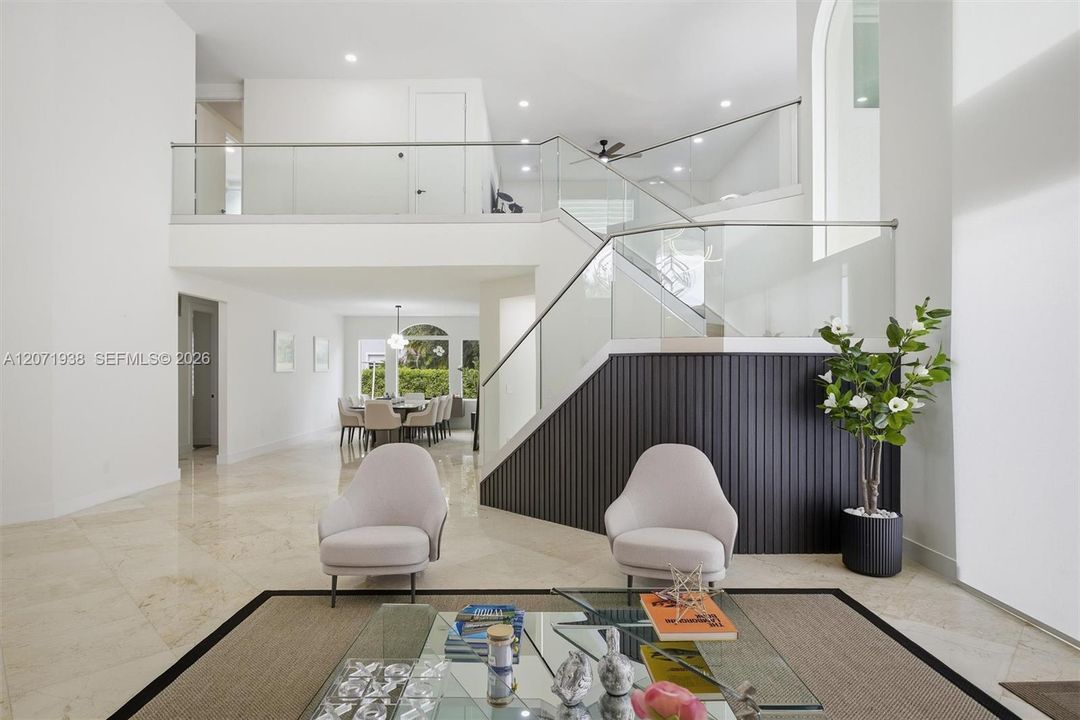 For Sale: $3,500,000 (5 beds, 6 baths, 5950 Square Feet)