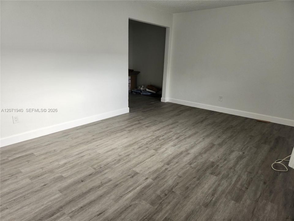 В аренду: $2,000 (1 спален, 1 ванн, 680 Квадратных фут)