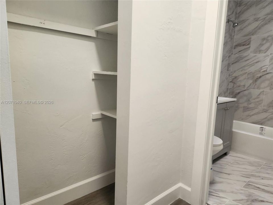 В аренду: $2,000 (1 спален, 1 ванн, 680 Квадратных фут)