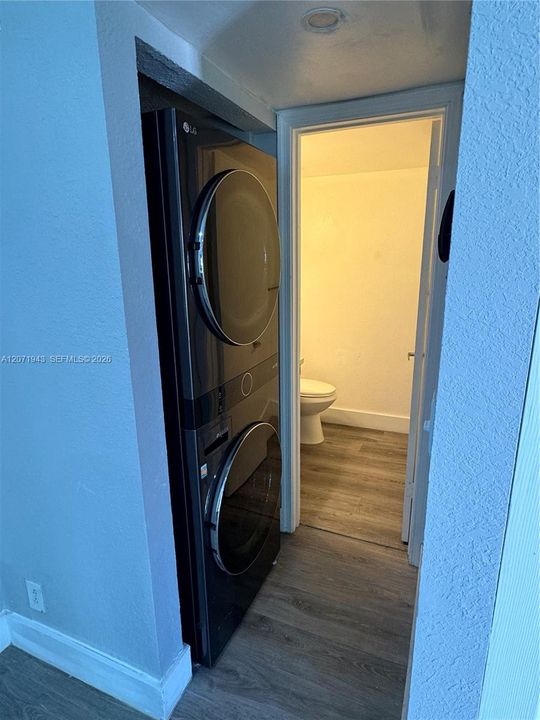 For Rent: $3,000 (3 beds, 2 baths, 1449 Square Feet)