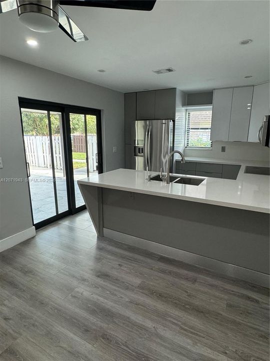 For Rent: $3,000 (3 beds, 2 baths, 1449 Square Feet)
