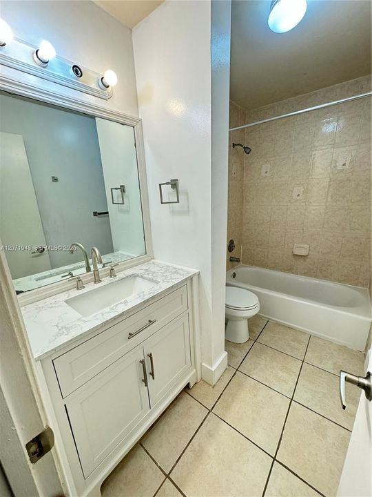 For Rent: $3,000 (3 beds, 2 baths, 1449 Square Feet)