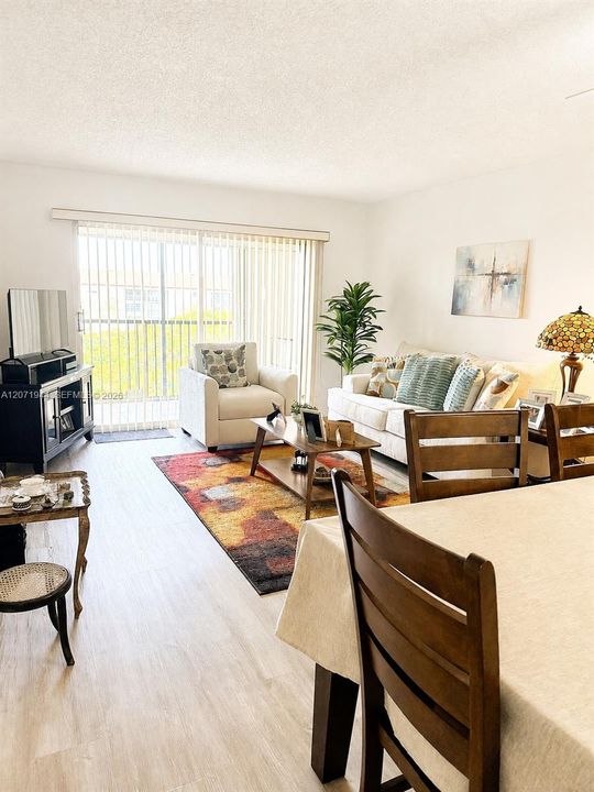 En Venta: $165,000 (2 camas, 1 baños, 920 Pies cuadrados)