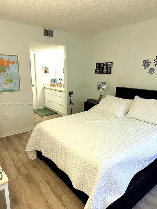 En Venta: $165,000 (2 camas, 1 baños, 920 Pies cuadrados)