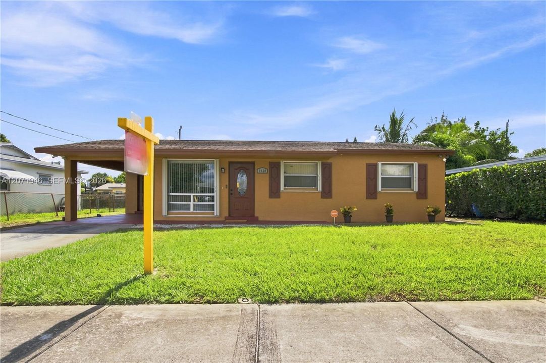 For Sale: $375,000 (3 beds, 1 baths, 1096 Square Feet)
