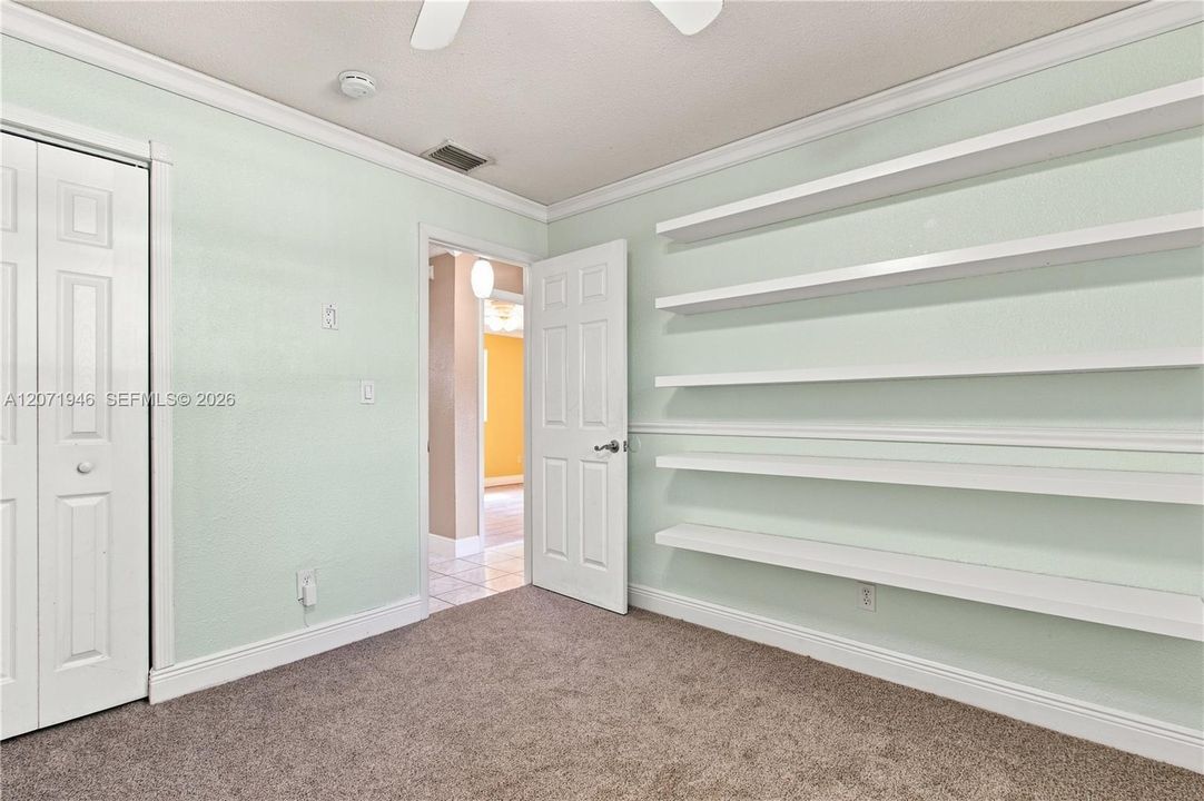 For Sale: $375,000 (3 beds, 1 baths, 1096 Square Feet)